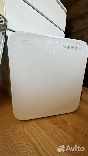 Очиститель воздуха AIC CF8500, белый