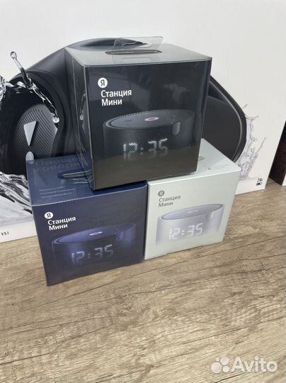 Умная колонка Яндекс Станция Мини с часами
