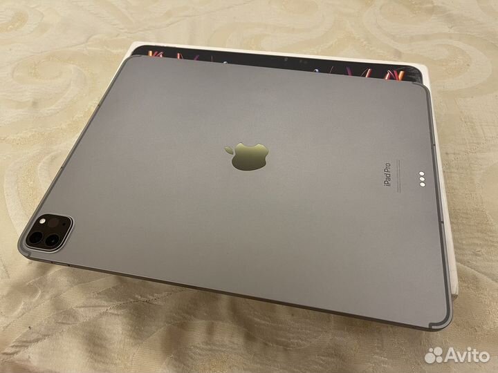 iPad pro 12.9 m2 2022 6th 256gb + cellular