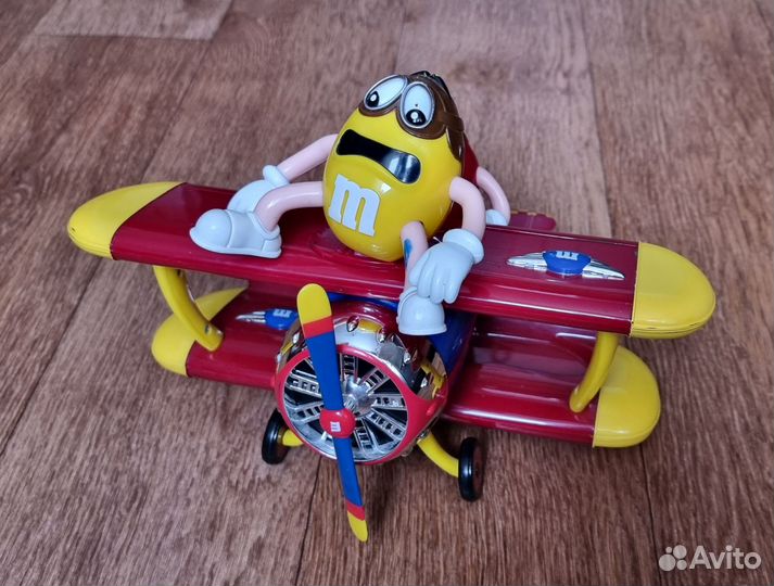 M&M's Airplane (оригинал)