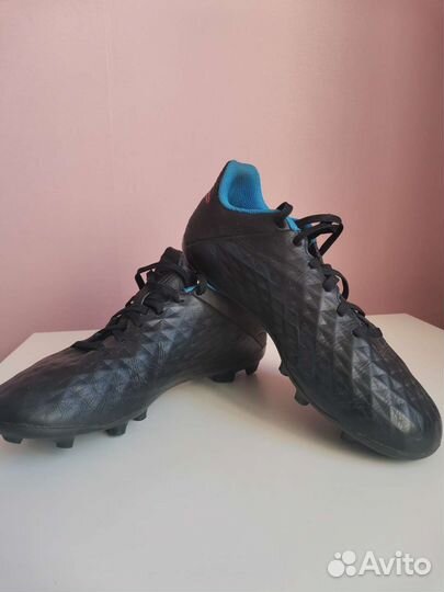 Футбольные бутсы Nike tiempo