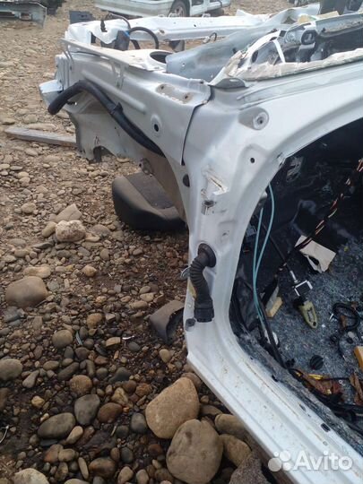 Левая передняя четверть Гранта