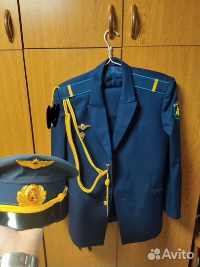 Военная парадная форма