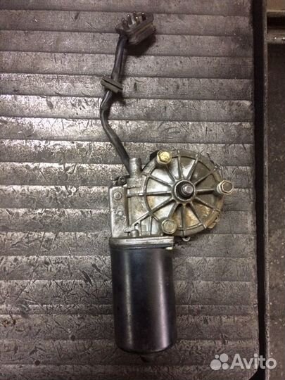 Электромотор для стеклоочистителя мерседес