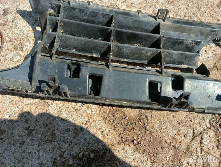 Решетка радиатора Volkswagen golf 3