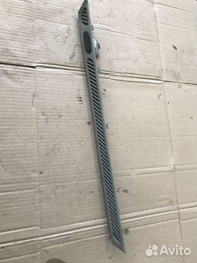 Накладка салона правая Mercedes W203 (3306)