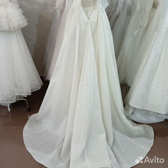 Отпаривание, и химчистка платьев