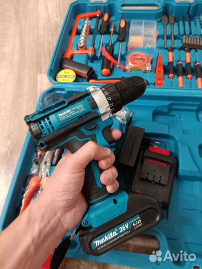 Шуруповерт Makita 26v c набором новый