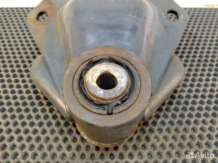 8161651 Кронштейн рессоры передней задний