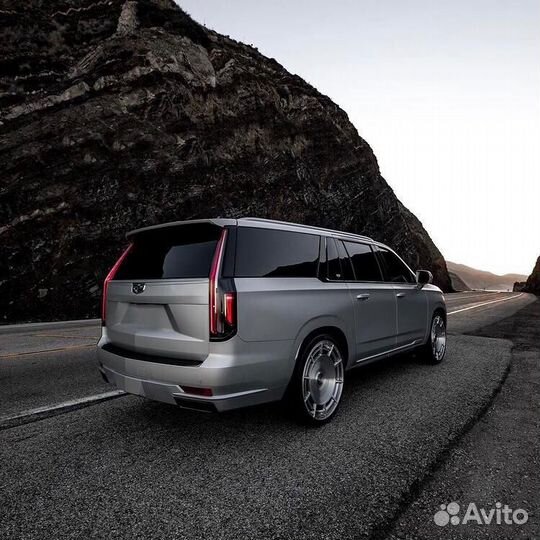 Кованые диски GT Forged R23 на Cadillac Escalade