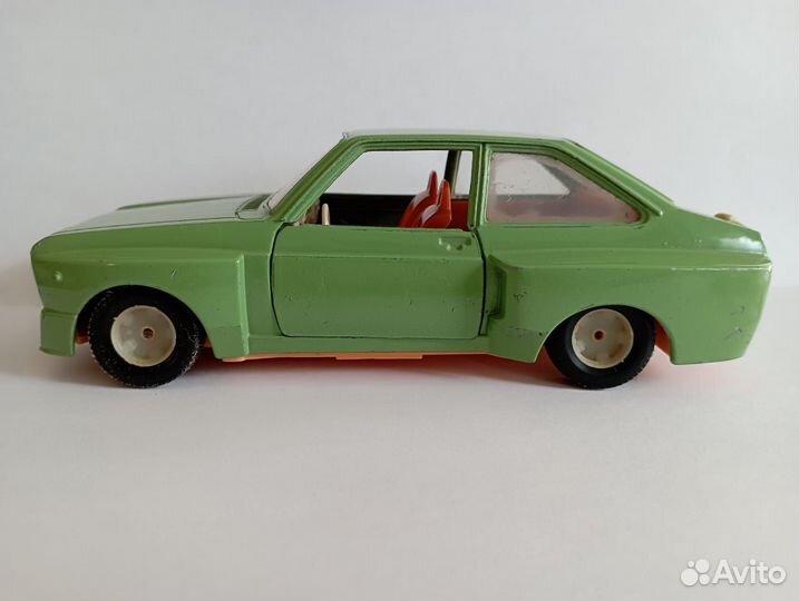 Модель ford escort RS 1800