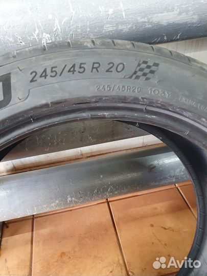 Michelin Pilot Sport 4 245/45 R20