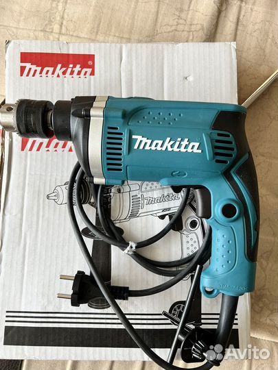 Ударная дрель makita