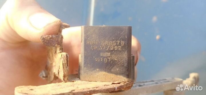 Датчик высоты Range Rover Sport передний прав, лев