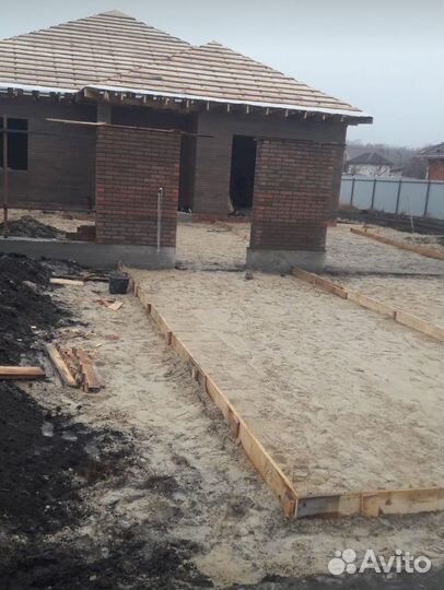 Бригада строителей