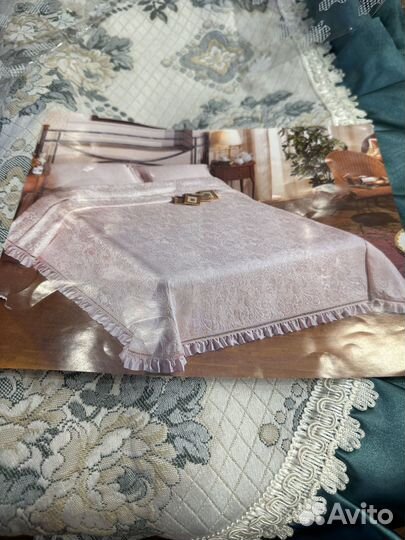 Покрывало на кровать новое