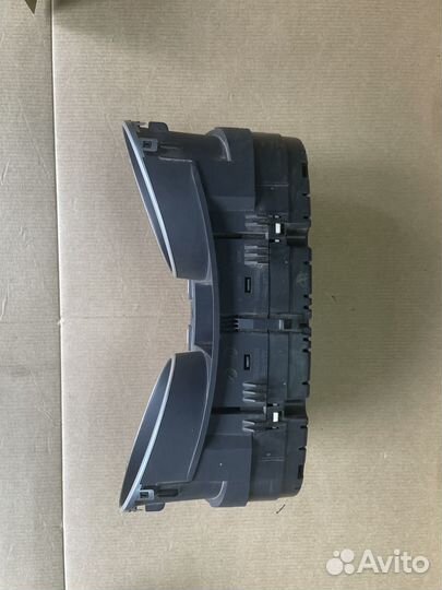 Панель приборов VW Golf 6. 2011г