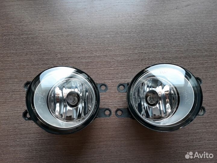 Противотуманные фары Toyota Camry 50