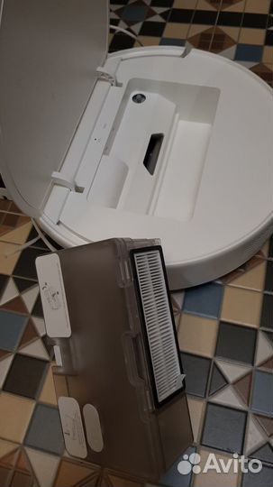 Умный пылесос Xiaomi Mi Robot Essential G1