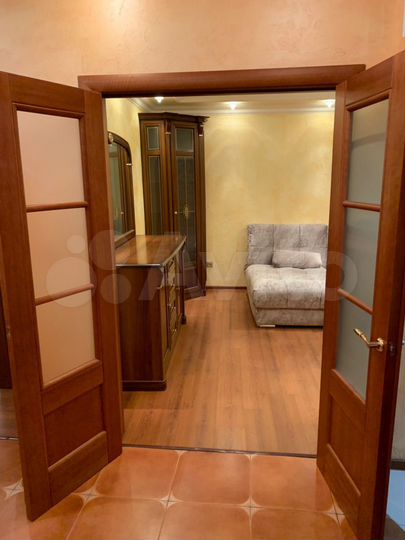 2-к. квартира, 67 м², 1/9 эт.