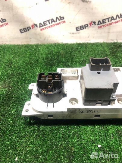 Блок управления отопителем Kia Spectra седан 1.6