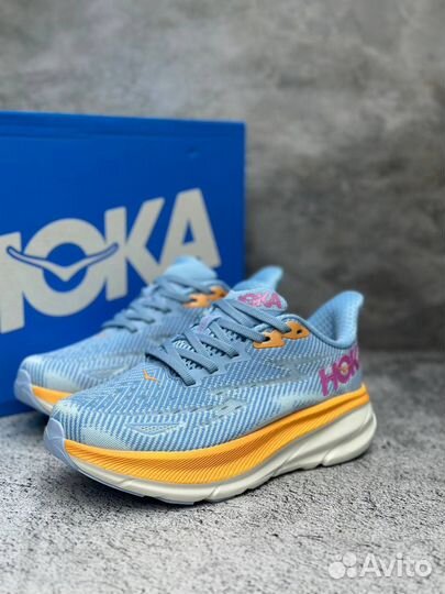 Кроссовки hoka