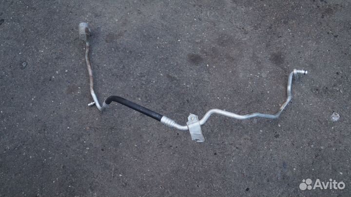 Nissan 92480-AV700 Шланг кондиционера