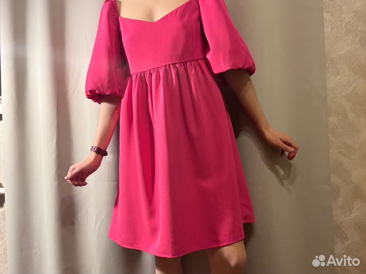 Нарядное женское платье