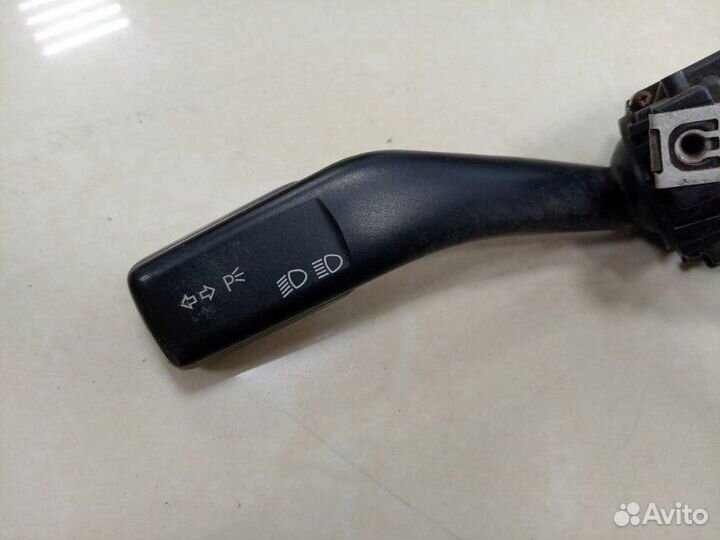 Подрулевой переключатель поворотов Volkswagen Golf