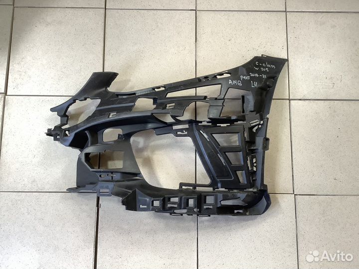Кронштейн бампера Mercedes C class w205 AMG