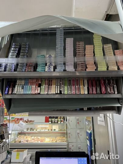 Сигаретный шкаф подвесной, сигаретный диспенсер