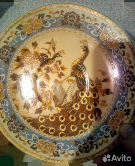 Блюдце с павлином