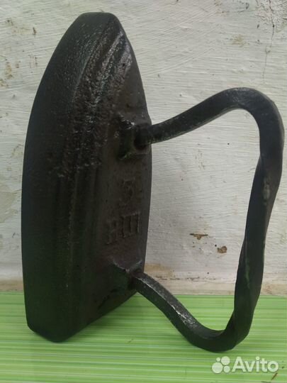 Утюг старинный