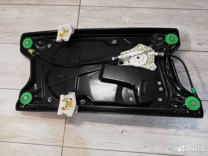 Стеклоподъёмник передний левый Discovery 3