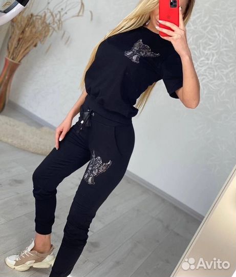 42-44 Badalona новый чёрный жен.костюм Ангел