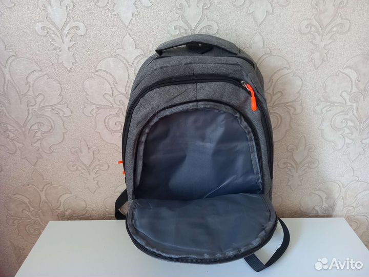 Рюкзак новый школьный