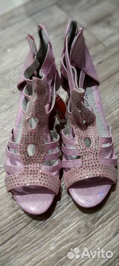 Туфли для девочки