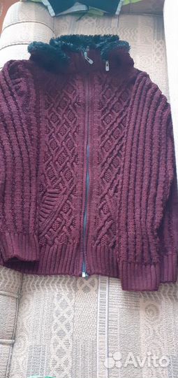 Кофта вязаная с капюшоном