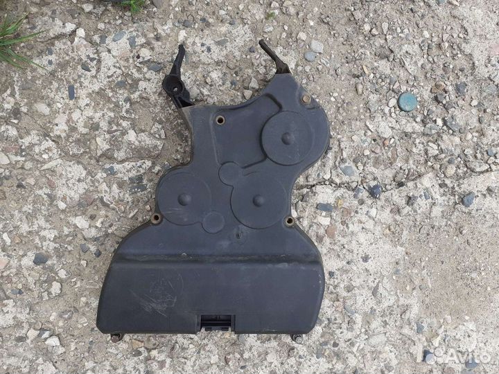 Крышка ремня грм ваз 2112