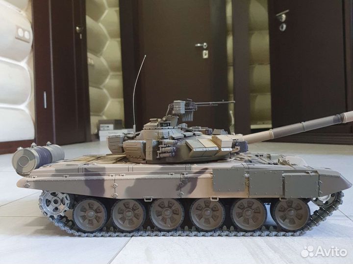 Танк T-72 (3939-1), 1:16, 65 см, зеленый