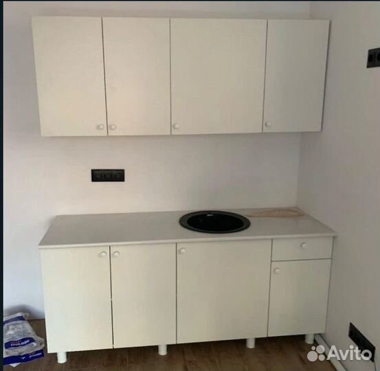 Кухня Поинт 1800 белый (новая)