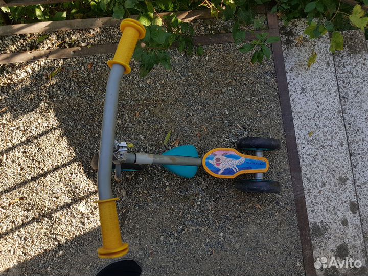 Самокат детский трехколесный