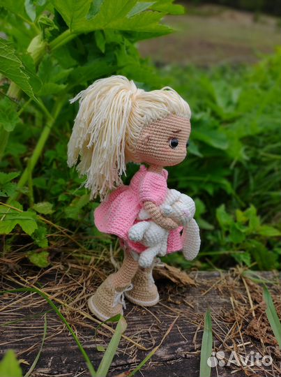 Кукла вязаная крючком