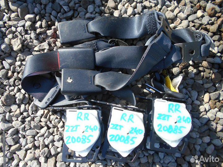 Ремень безопасности задний Toyota Allion ZZT240