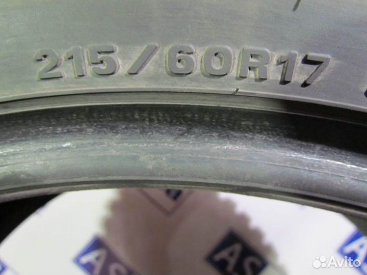 Dunlop SP Winter Ice 01 215/60 R17 88R