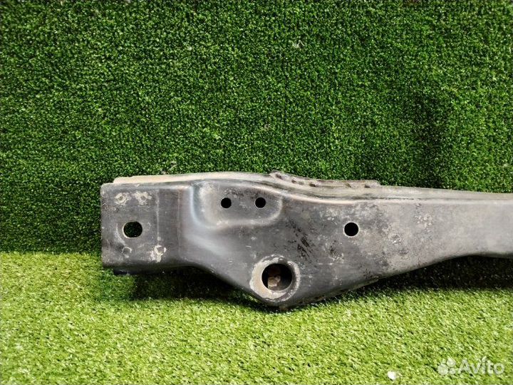 Балка подрадиаторная Ford Focus 2 седан 1.8 2006