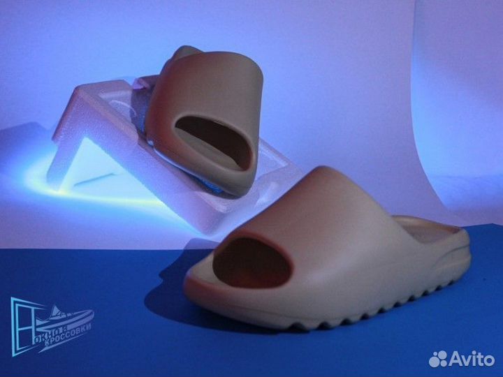 Шлепанцы Yeezy Slide “Bone”