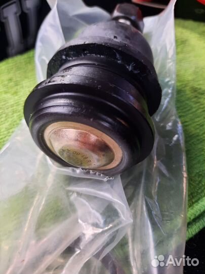 Шарнир независимой подвески / поворотного рычага