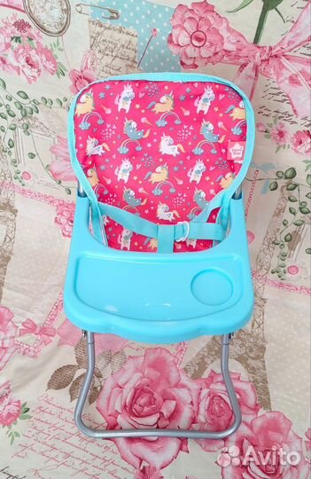 Пакетом игрушки для девочки