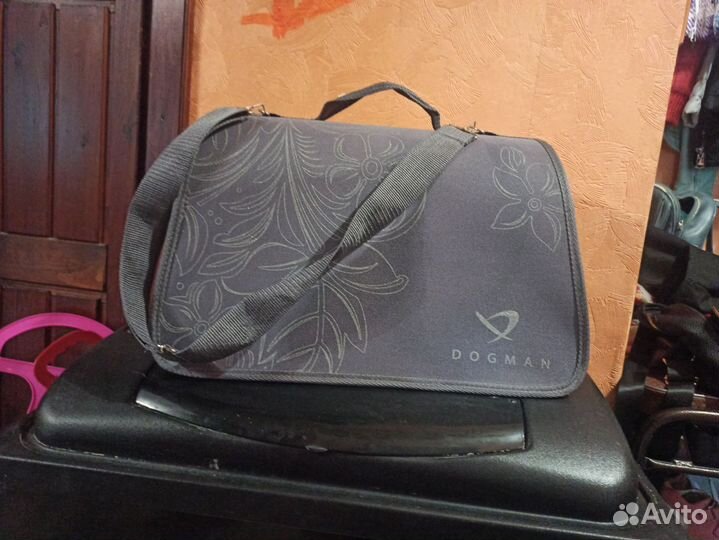 Переноска для кошек и собак